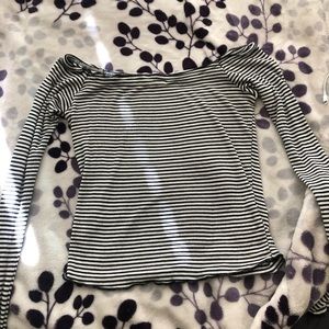 This off sleeve t-shirt